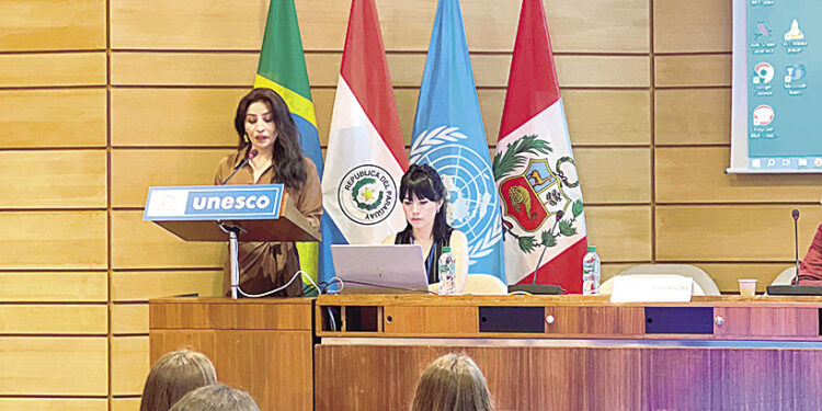 Yoselín Rodríguez expone sus ideas en un evento de la Unesco el año pasado