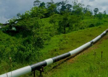 el caso de Ecuador, ahora un libro relata las consecuencias y los 'desmanes' en su extracción