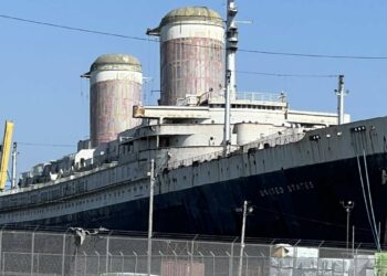 A Loving Goodbye to America's Flagship on Valentine's Day