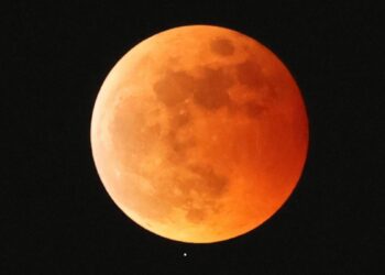 Blood moon 2025: How to see the moon turn red over North America during March's total lunar eclipse