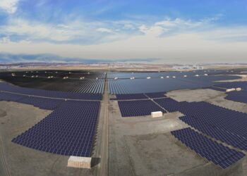 North America’s Largest Solar Plant Is Taking Shape. Yep, in Canada. – Mother Jones
