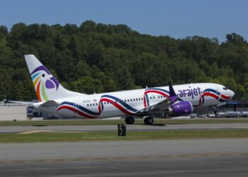 Dominican start-up Arajet launches US operationsRunway Girl