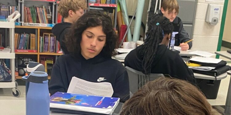 Parents, students applaud AVID course for student-driven approach to academics | Article