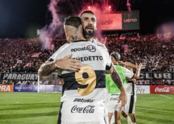 Video: la gran asistencia de Pipa Benedetto para ganar el clásico paraguayo y el abrazo con Pratto :: Olé