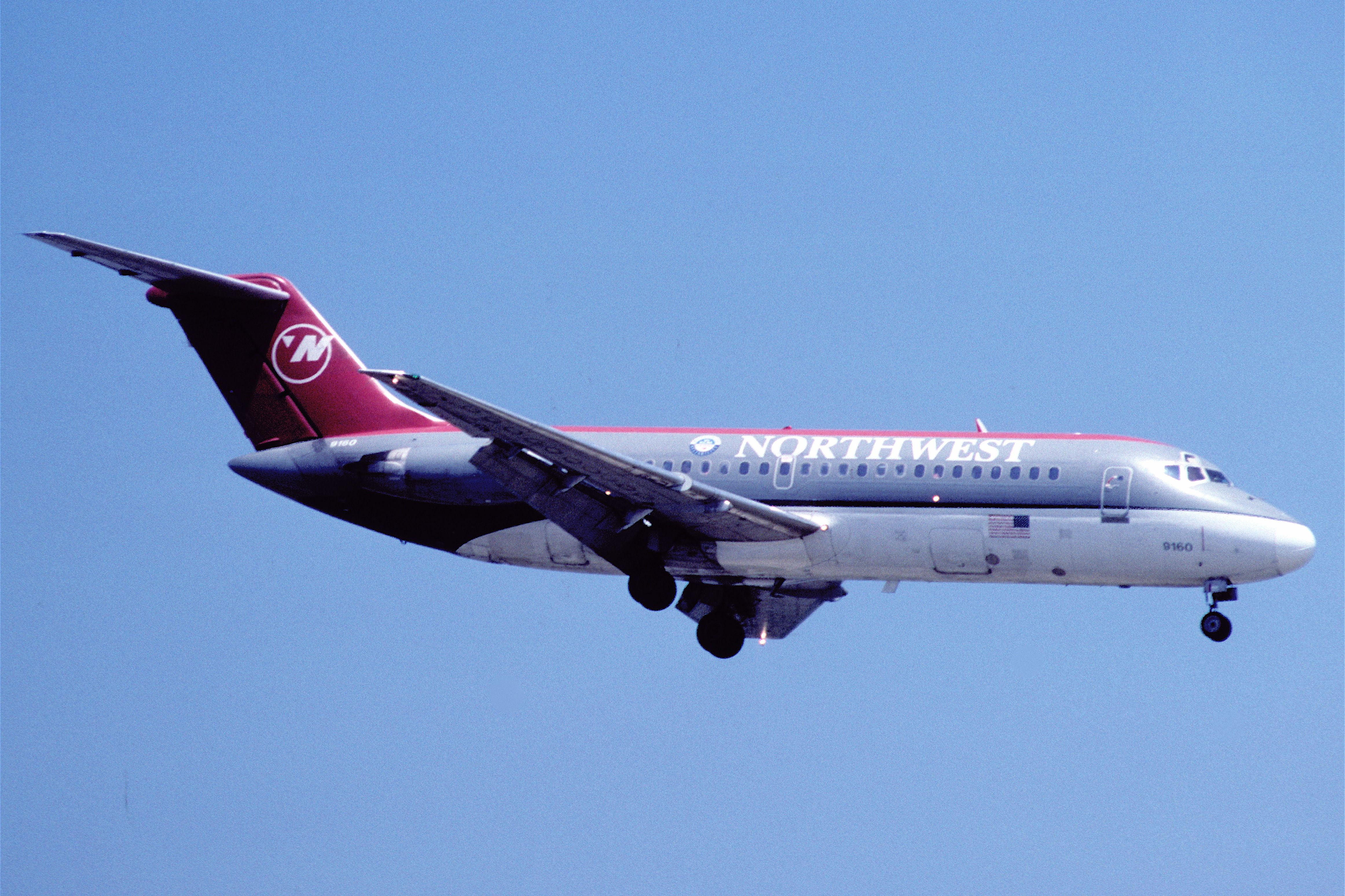 Northwest Airlines DC-9