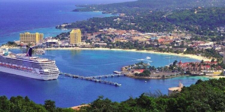 The Dominican Emerges as FDI Powerhouse