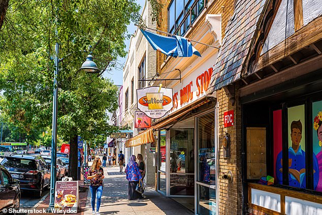 Studious seniors can keep their brains whizzing with further education classes in Chapel Hill, North Carolina