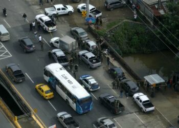 Air force colonel shot dead by hitmen while driving to military ceremony in Ecuador