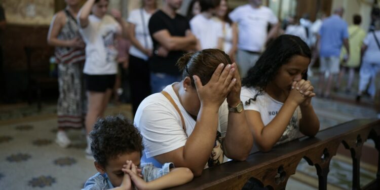Argentina prays for Pope Francis, the first Latin American pope in history