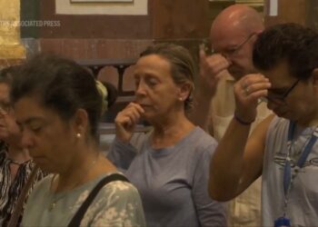 Argentines pray for Pope Francis’ health at Buenos Aires cathedral Mass