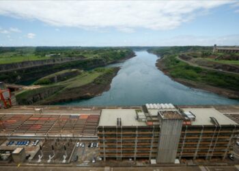 Brasil y Paraguay firmarán nuevo acuerdo sobre energía de Itaipú antes del 30 de mayo