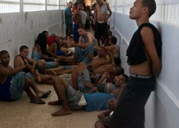 Dominica crams thousands of inmates facing no charges into overcrowded prisons