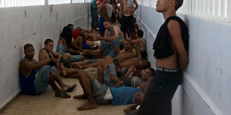Dominica crams thousands of inmates facing no charges into overcrowded prisons
