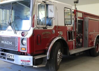 Entrega especial: Kellogg firefighters travel 1,200 miles to deliver fire engine to Bolivian volunteers