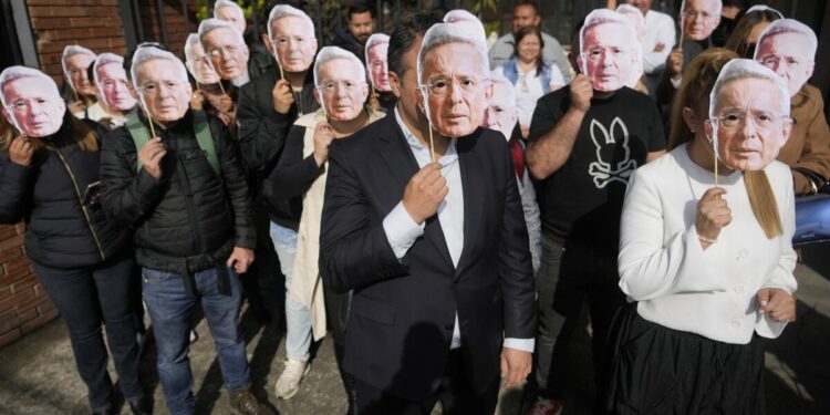 Hilarious hypocrisy: Trump's Republicans accuse Colombia of politicizing justice