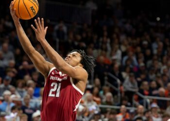 Hogs cold shooting spoils upset bid