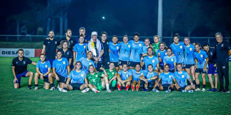 LA PRENSA | Diario - Fútbol Femenino /Uruguay venció a Paraguay en amistoso