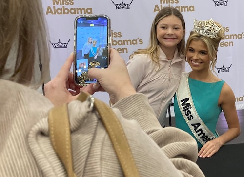 Miss America 2025 autograph party