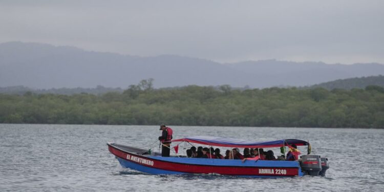 Panama to formalize smuggling boat route to handle 'reverse flow'
