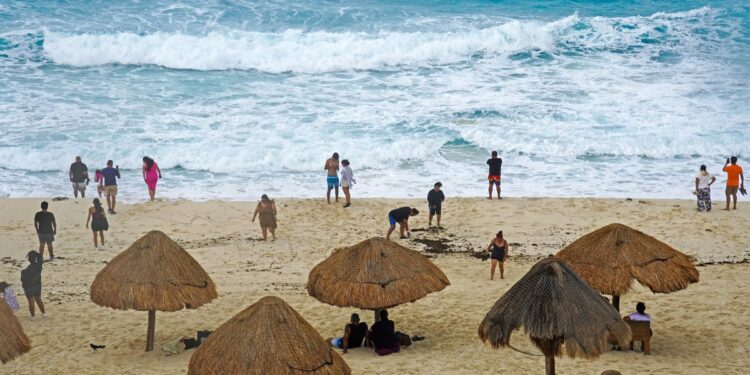 See the travel advisories for these top spring break 2025 destinations