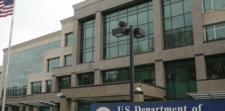 Trump Freezes Immigration Benefits for Ukrainians Who Fled to US