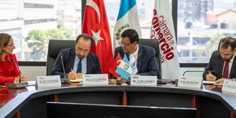 Türkiye's DEIK inks MoU with Guatemalan chamber to up trade ties