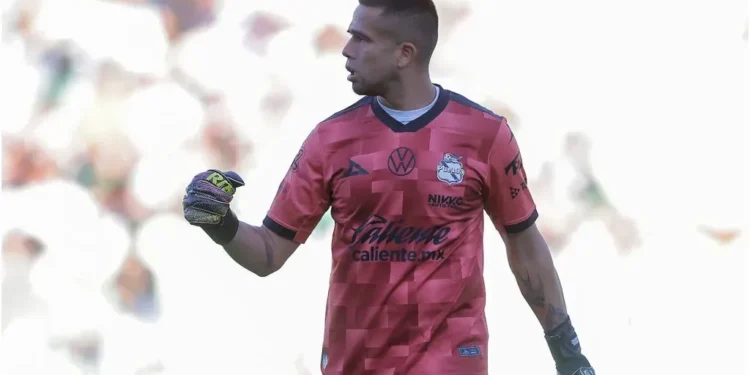 Goalkeeper Miguel Jimenez of Puebla – Manuel Guadarrama/Getty Images