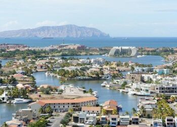 Venezuela: Authoritarianism and Resistance – Washington Office on Latin America (WOLA)