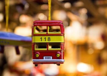 Bus crash in Bolivia kills at least 30 people – BBC.com