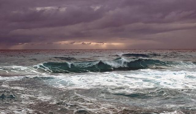 Storm Sara: Hundreds of Honduran villages cut off by rain – BBC.com