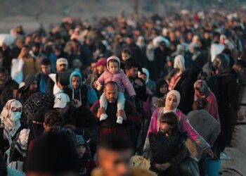 First immigrants from America arrive in ‘world’s worst prison’ after Trump ‘defies judge’s ruling’ – LADbible