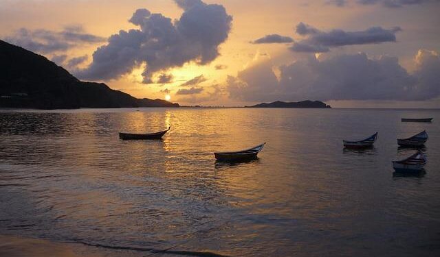 Venezuela vows to rescue deportees sent by Trump administration to El Salvador jail – Agencia EFE