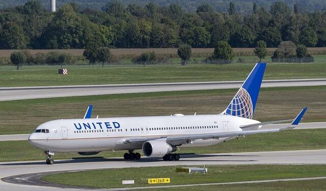 United to increase air capacity to Grand Cayman this winter – Cayman Compass