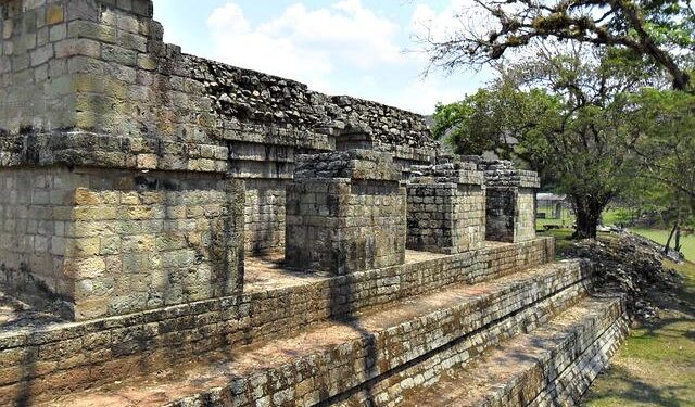 Honduras Threatens to Expel U.S. Military Bases Over Trump’s Deportation Plans – The Tico Times