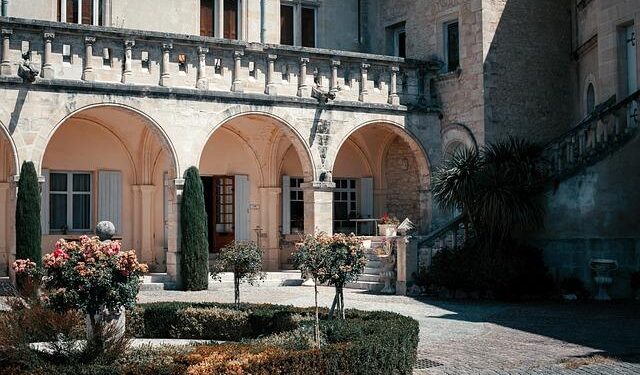 The Miserable Mansions of Montserrat – Messy Nessy Chic