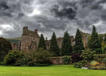 Falkland Islands fears erupt as Latin American president backs ‘return’ of archipelago – Express