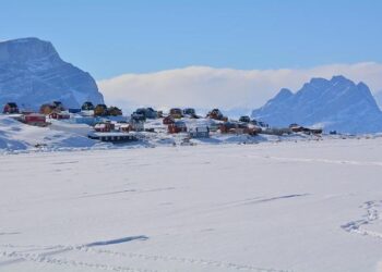 U.S. officials went door-to-door in Greenland to find anyone who wanted to be visited by the Vances. They found no one. – Yahoo
