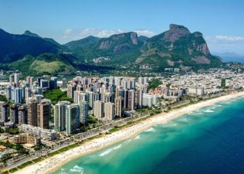 I moved from Brazil to the Midwest at 19. My parents were born in the US, but I still wasn’t prepared for the culture shock. – Business Insider