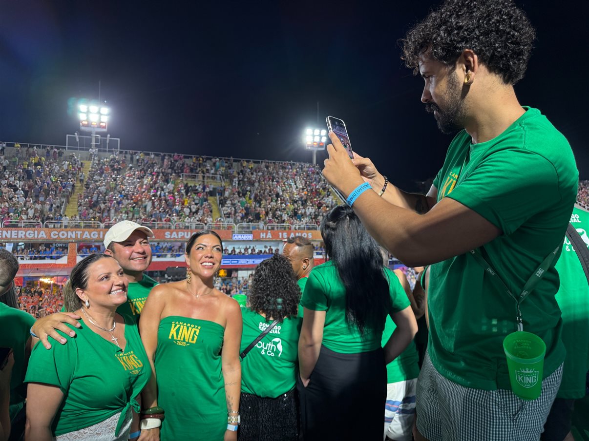 Vinicius Dantas e Janaina Araújo, do Turismo de Curaçao, recebem Giulia Buratta, da Blanc Tour Operadora