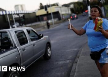 Chile power cut leaves millions without electricity