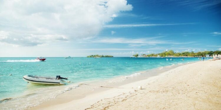 US updates travel warnings for Bahamas, other countries close to Florida. What to know – Yahoo