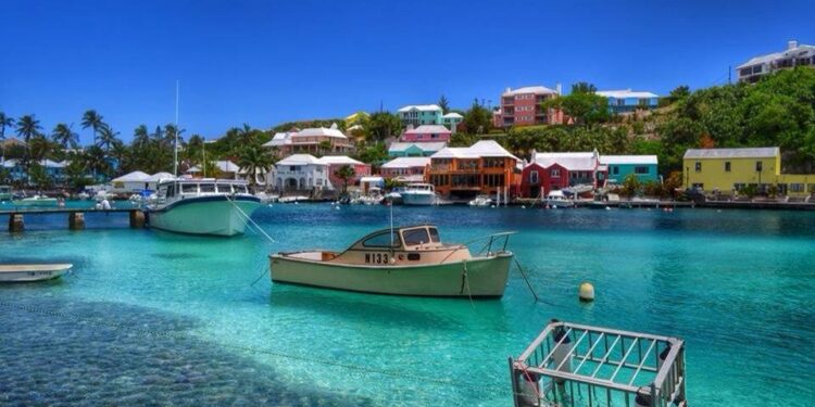 Bermuda Weather Service on ‘wait and see’ after US job cuts – The Royal Gazette