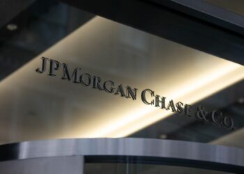 Lawmakers Urge JPMorgan and BofA to Halt IPO Plans for China’s CATL