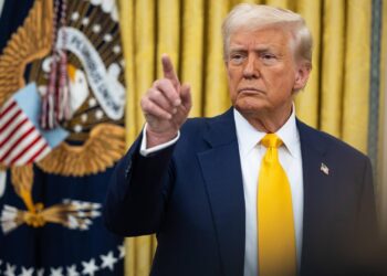 Poll Reveals: Americans Acknowledge Trump’s Threats but Disapprove of His Tactics