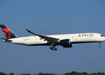 UBS Downgrades Delta, United, and Alaska Airlines: What It Means for Travelers