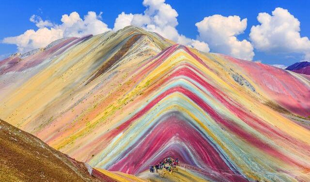 Peru Dominates Ecuador in Thrilling Copa America Showdown!