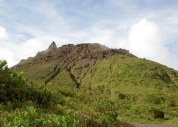 Unveiling the Mysteries of Soufrière: Guadeloupe’s Majestic Volcano