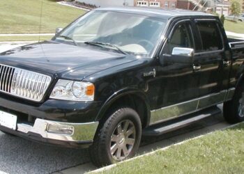 Discover the Lincoln Truck That Divided America but Captivated Mexico!