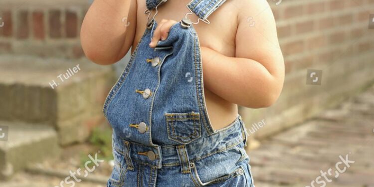 Heartwarming Reunion: 2-Year-Old Girl Embraces Her Mother in Venezuela After US Deportation