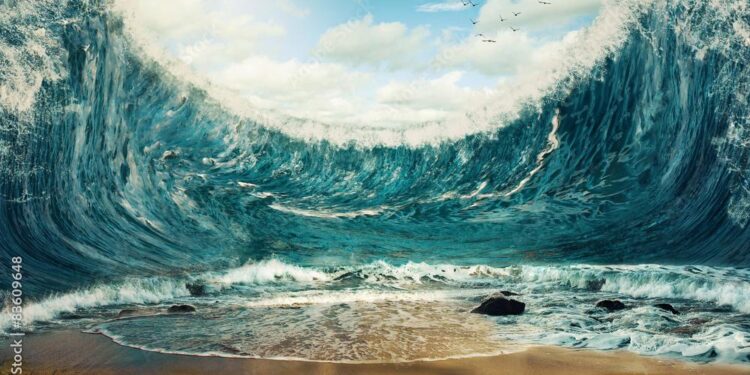 Spectacular Footage: Massive Waves Crash Along the Peruvian Coastline!